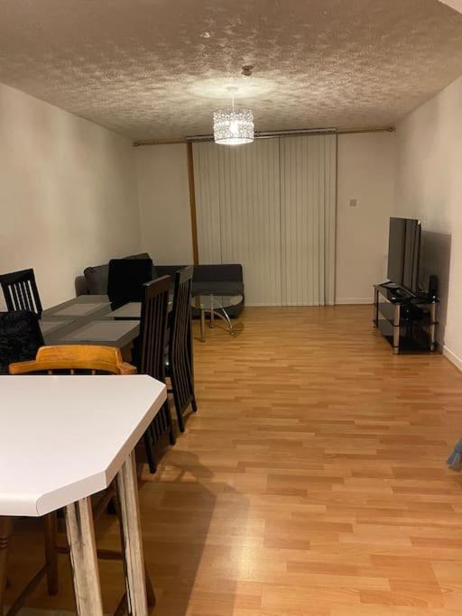 3 Bedroom Home-Инверкитинг Экстерьер фото